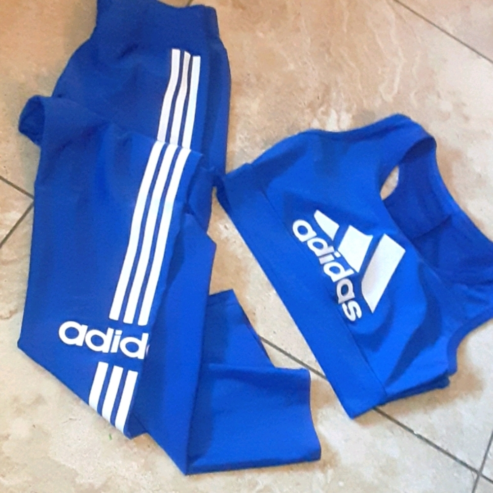 Addidas sports set for women